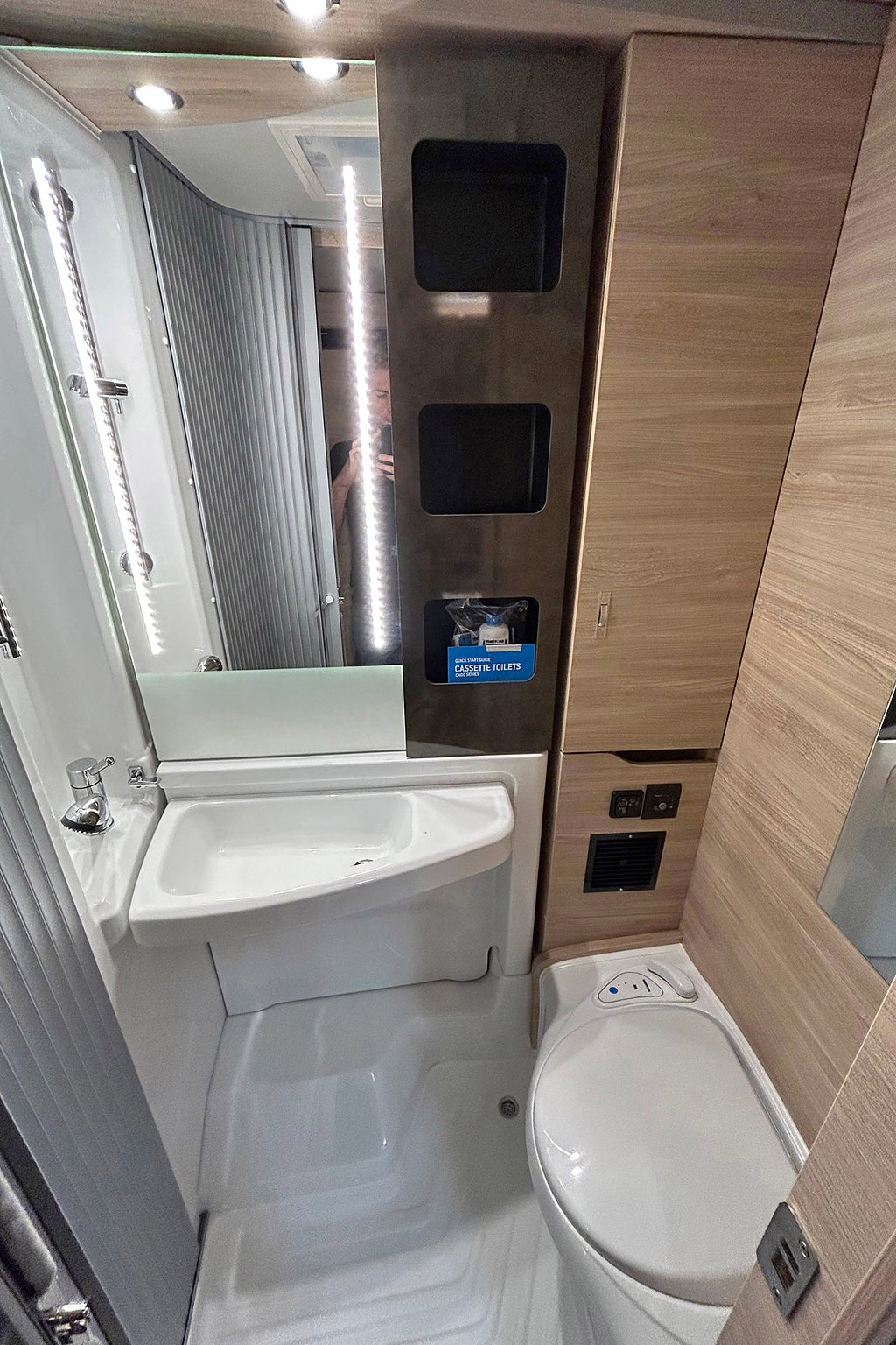 Knaus VAN TI PLUS 650 MEG Platinum Selection 4x4 AUTOMAT ALDE 2026 - miniatyr 26