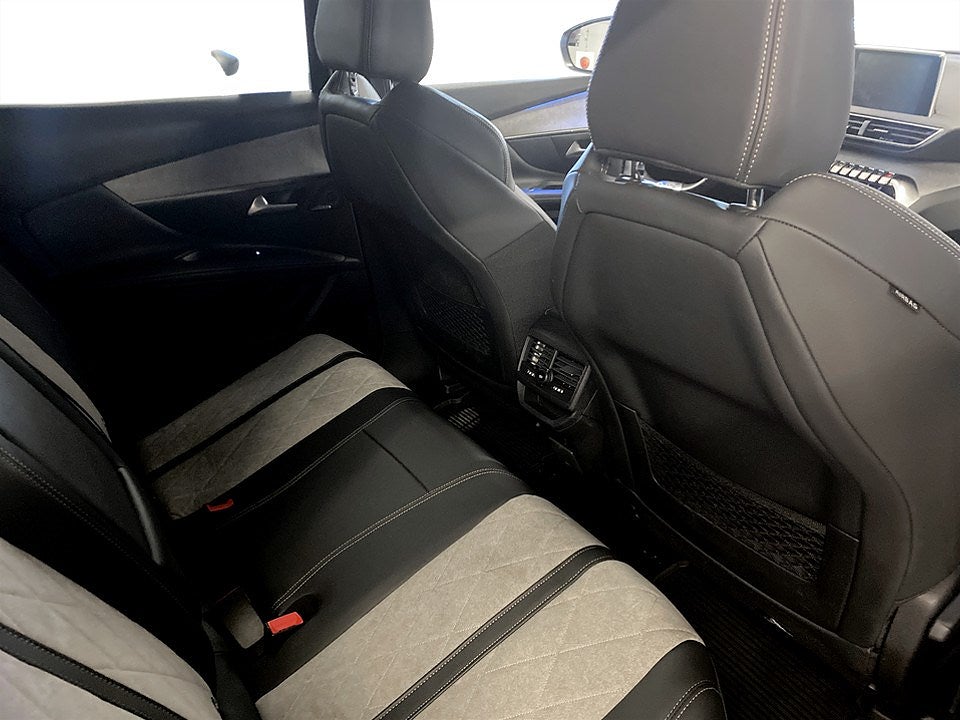 Bild på Peugeot 3008 GT Hybrid4 300hk Aut AWD - 360,ELSTOL,NAV