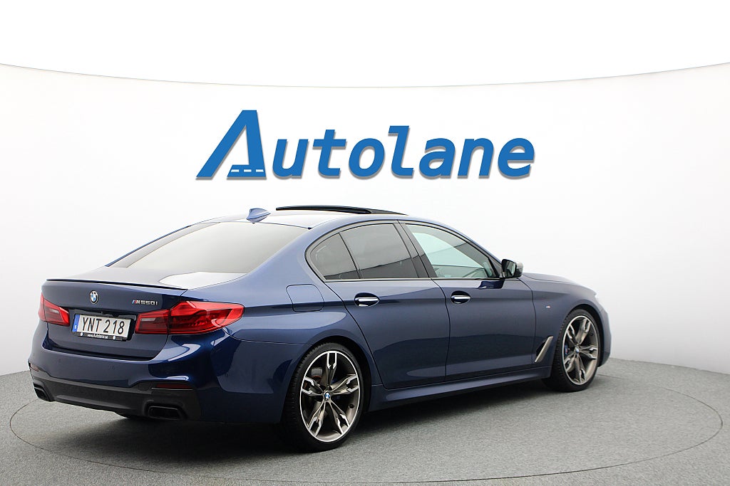BMW M550I xDrive Ultimate, B&W, Taklucka, Massage, HUD 453hk