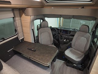 Husbil-halvintegrerad Knaus Van Ti Plus 650 MEG | 7 av 16