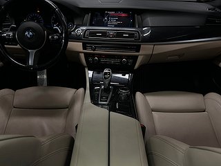 BMW 530 d 4x4 Touring Aut M Sport S&V-däck/D-värm/Panorama