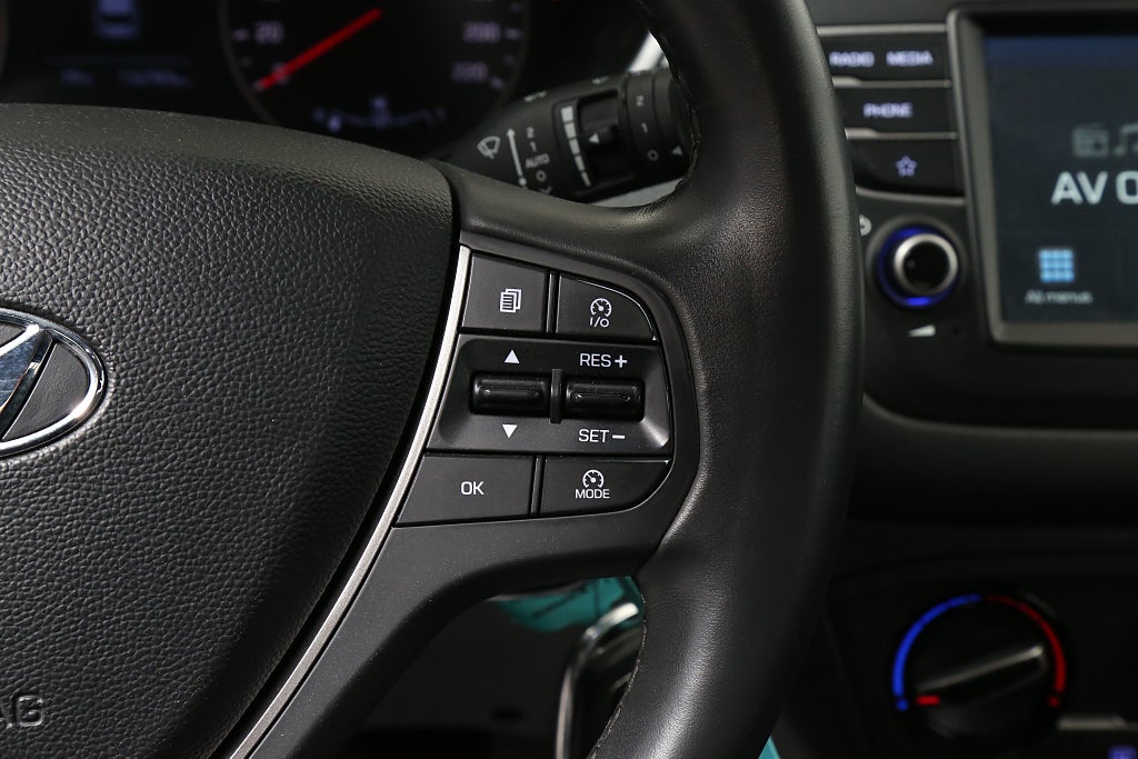 Hyundai i20 1,2 84hk Trend 5D Keyless CarPlay B-Kamera Motorv 2020