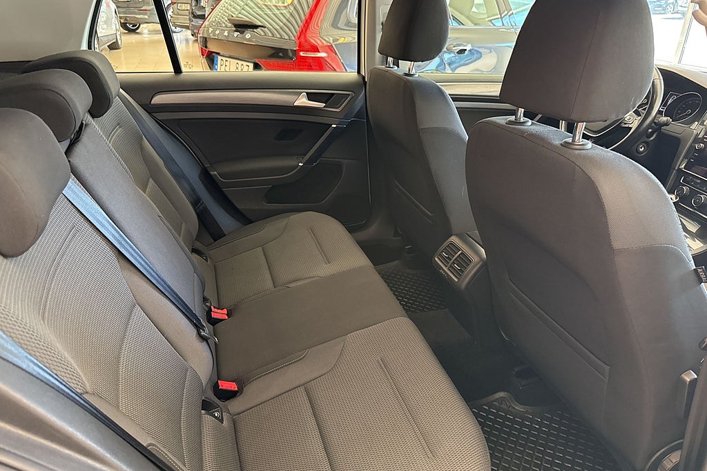 Volkswagen Golf 5-dörrar 2.0 TDI DPF 4Motion Drag Värmare Kamera V-hjul miniatyr 11