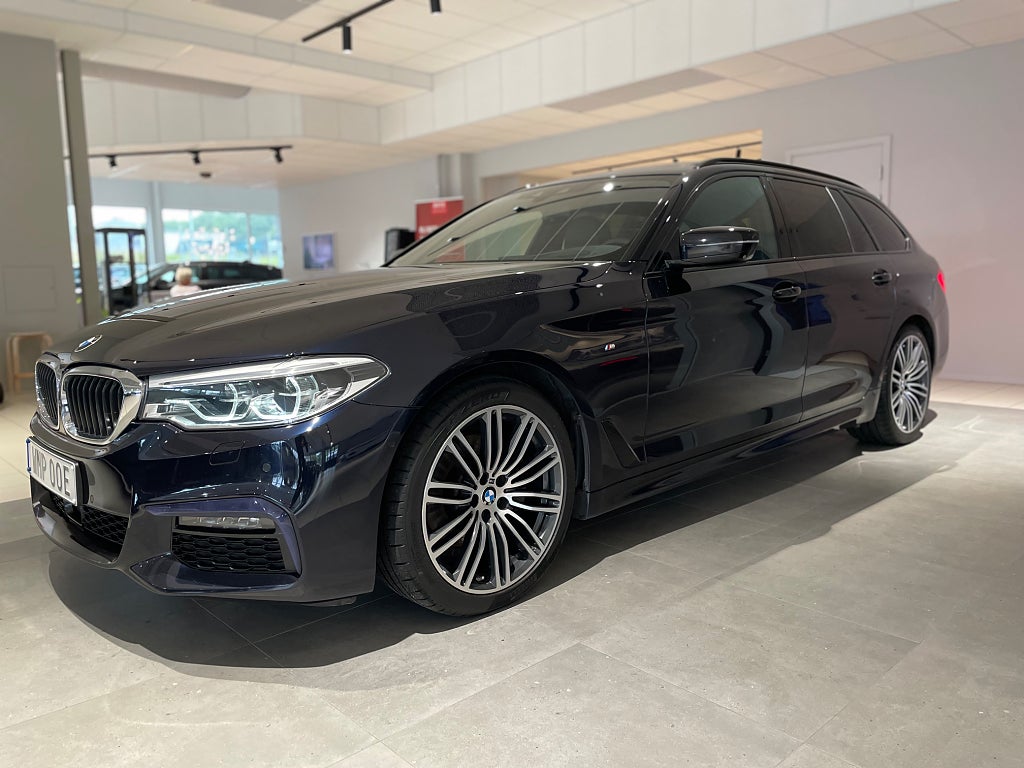 BMW 520d xDrive Touring M Sport Panorama HUD. Innovation Edition