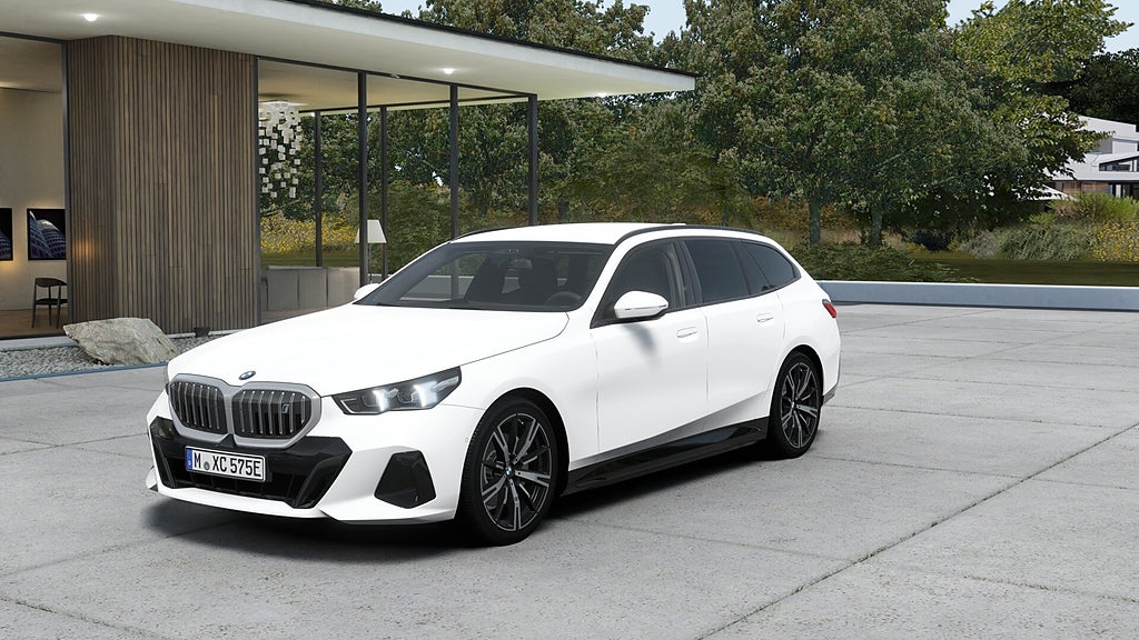 BMW i5 eDrive40 Touring M Sport Active Ed Drag H K DA | Ränta 0,95%