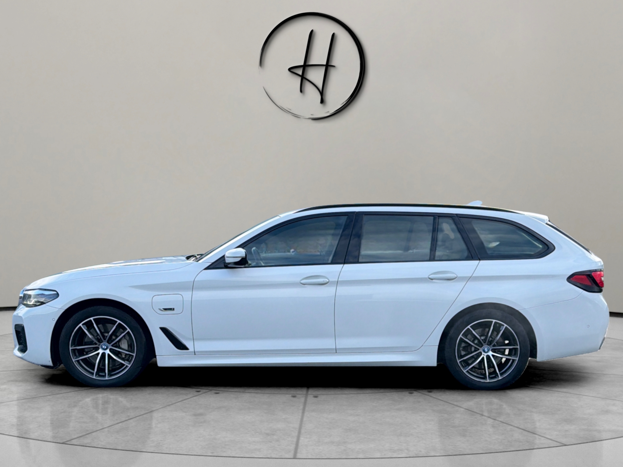BMW 530e M Sport 2023, bild 6/10