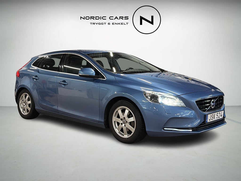 Volvo V40 D2 116 HK Navi Cruise PDC S/V Hjul
