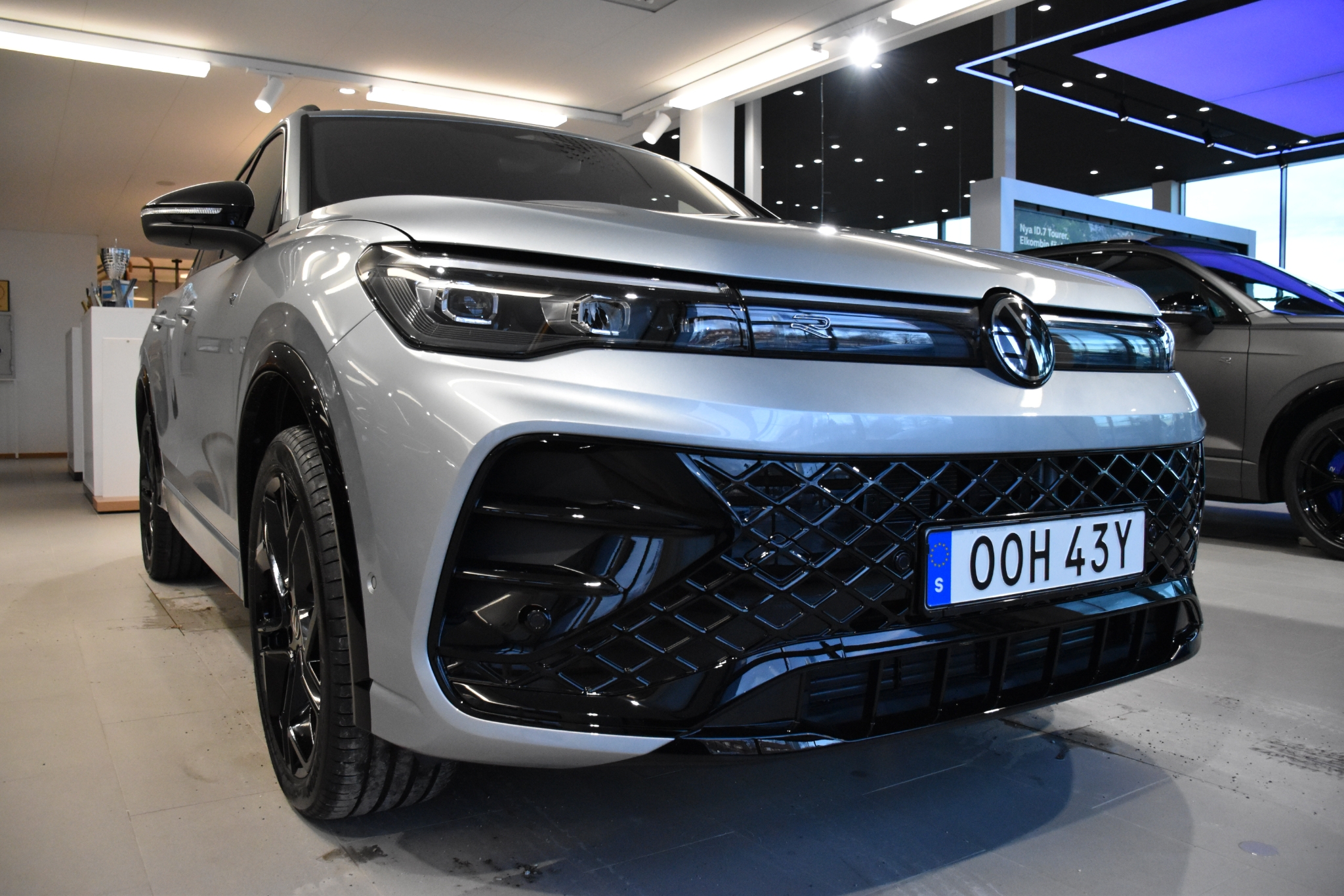 Volkswagen Tiguan 2.0 TDI 4M R-Line 2025, bild 3/51