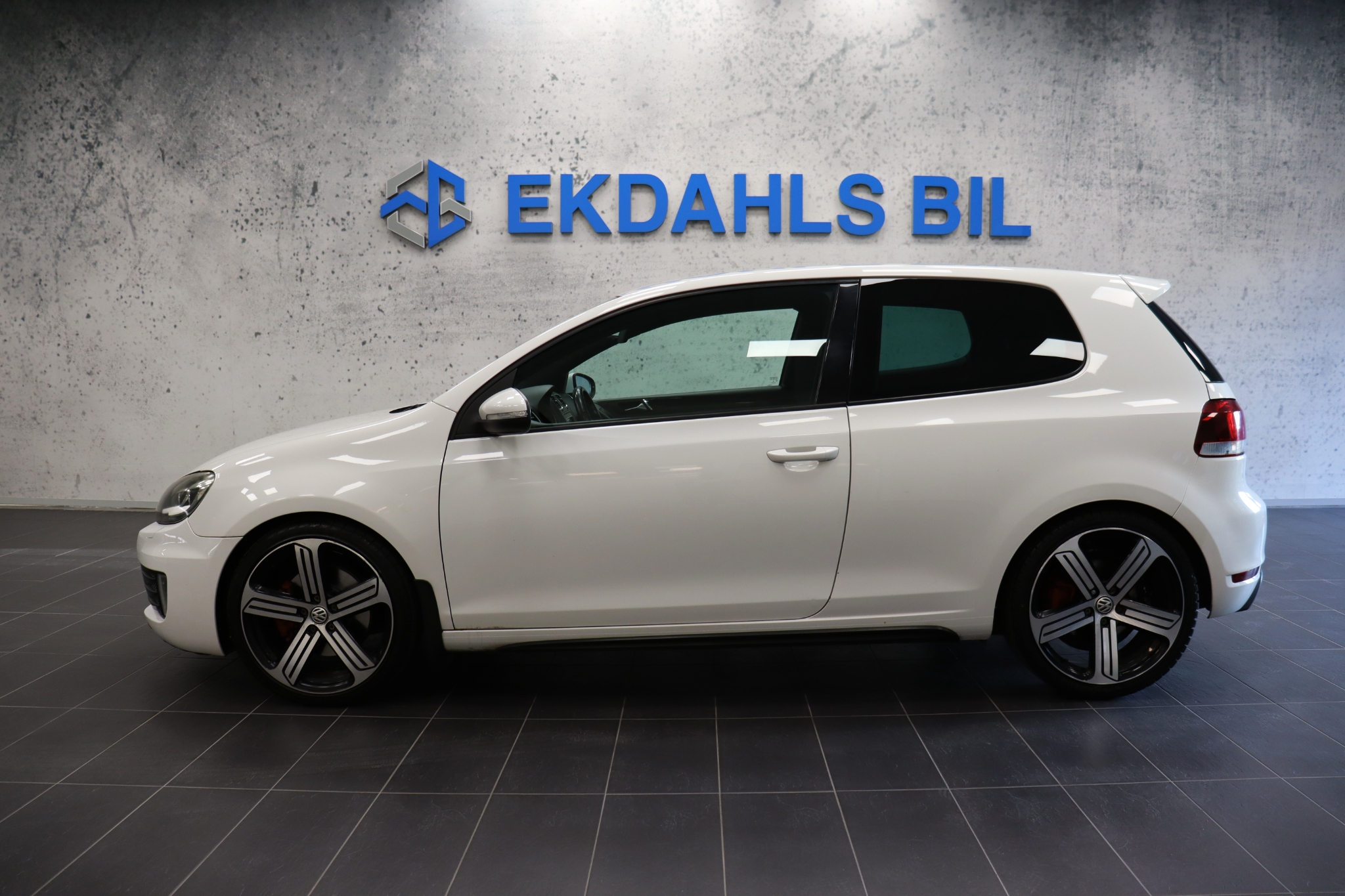 Volkswagen Golf 2.0 TSI 2010, bild 2/44