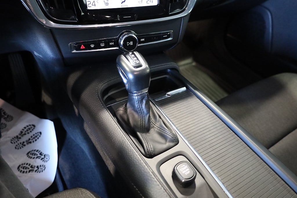 Volvo V90 Cross Country D4 AWD Business Geartronic Navi Drag VOC K-Rem bytt