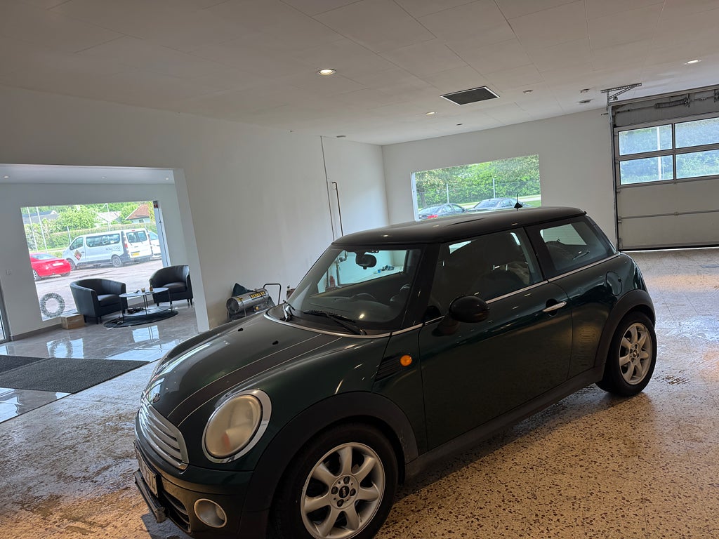 MINI Cooper 1.6D Pepper välvårdad 