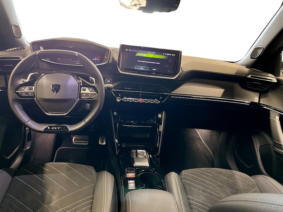 Bild på Peugeot 2008 GT 1.2 PT 130hk Aut B-KAMERA CARPLAY