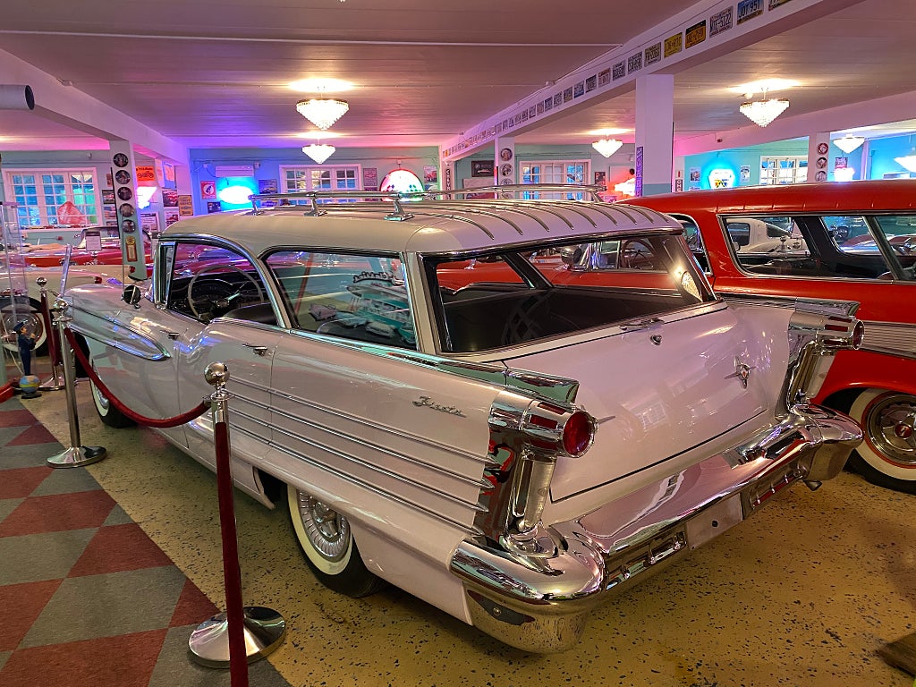 Oldsmobile 88 Holiday Fiesta HT Kombi -58