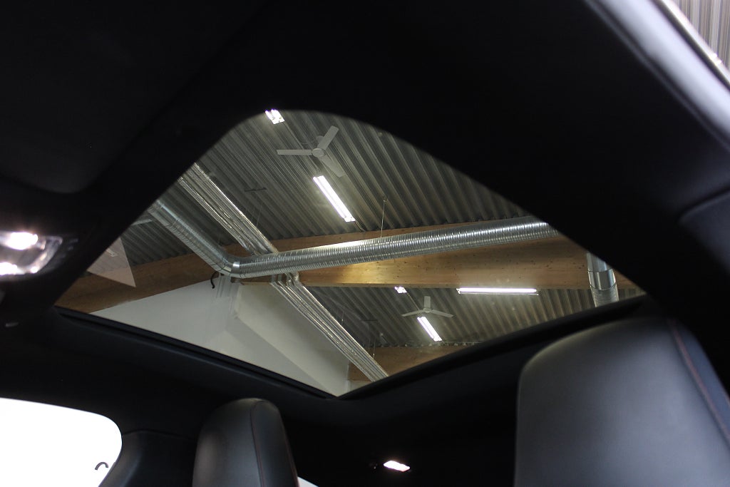 Mercedes-Benz CLA 200 /AMG/Panorama/Burmeister/Panelbelysning/Backkamera/