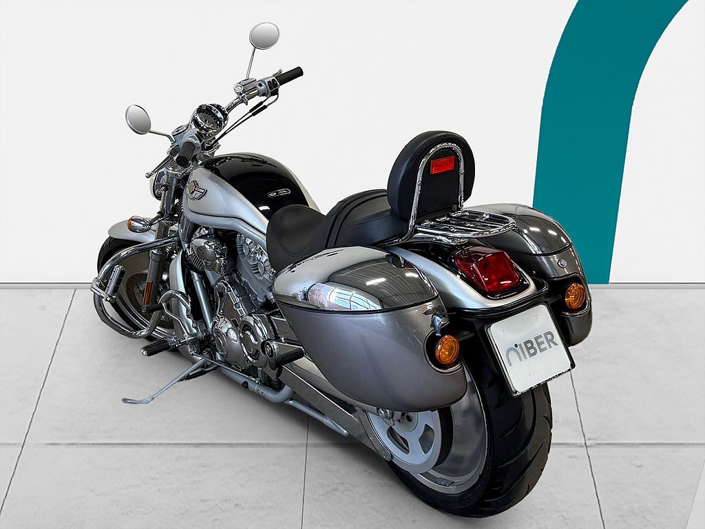 Harley-Davidson vrsca V-Rod 2-tone jubileum, LÅG MIL, NYSKICK