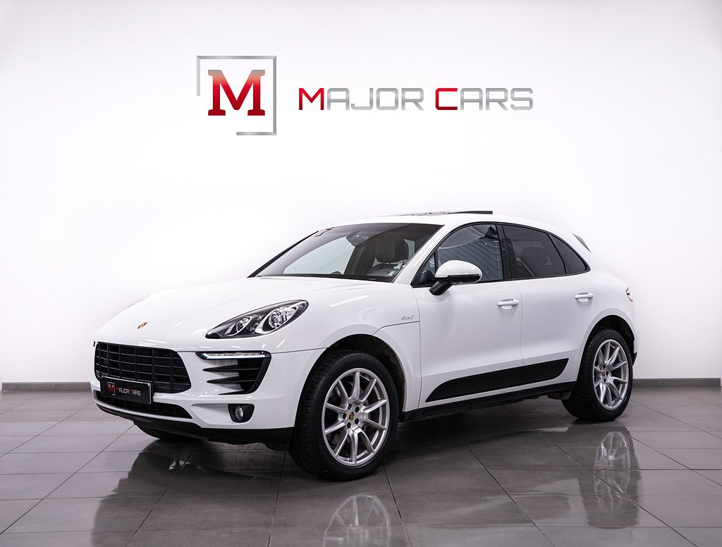 Porsche Macan S PDK Sport Chrono Svart Optik Pano 18-Vägs