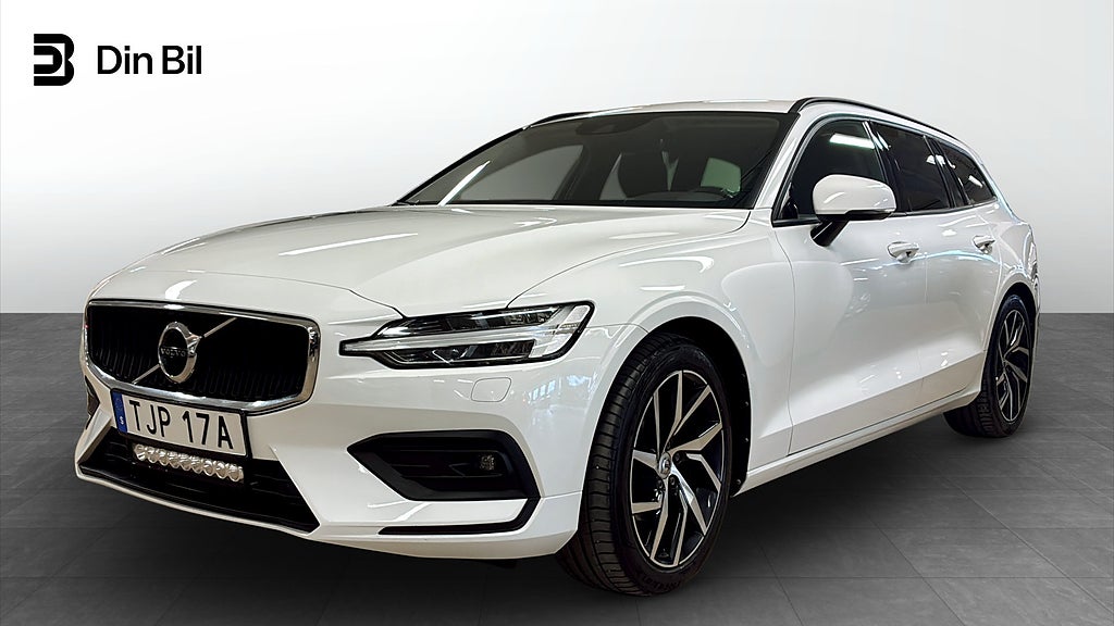 Volvo V60 D3 Momentum/ P-sensorer/CarPlay