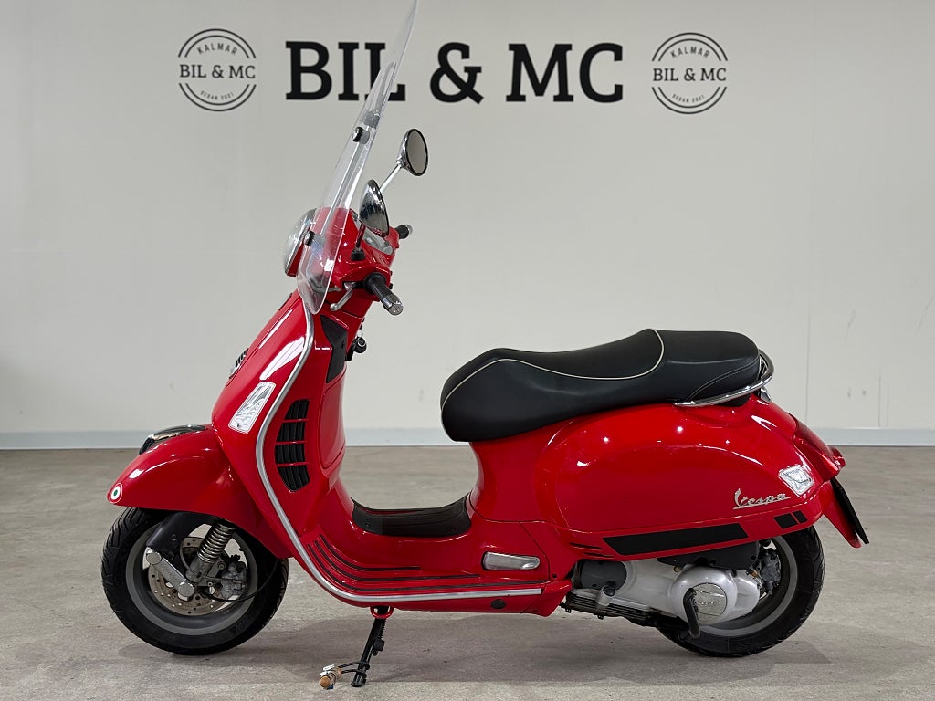 Vespa GTS250 Låga mil 0kr insats räntekampanj 3,45%