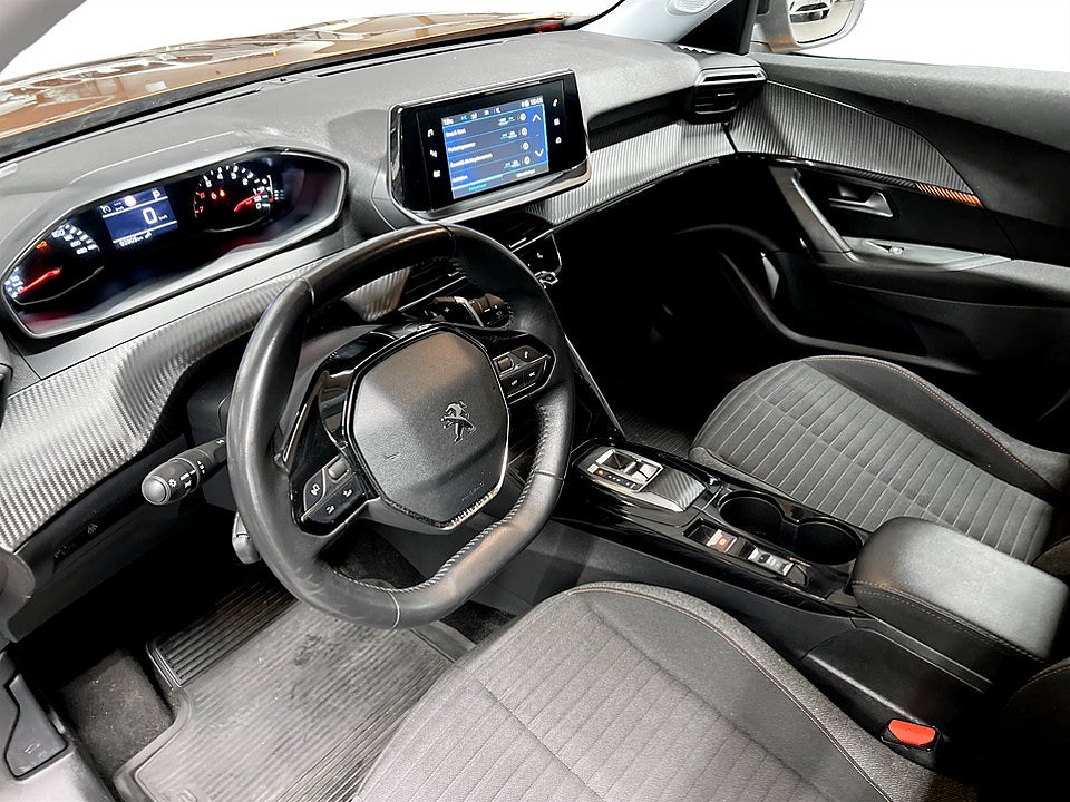 Bild på Peugeot 2008 Active Pack 1.2 PT 130hk Aut CARPLAY P-SENSORER