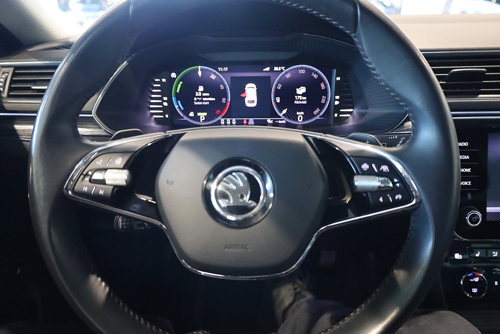 Skoda Superb Kombi 1.4 TSI iV 218hk Style | Drag | Canton | Kamera | 2022