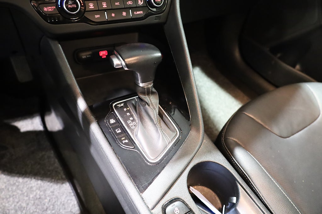 Kia Niro P-HEV DCT Advance Plus 2 Kamera Navi Leasbar Läder 2020