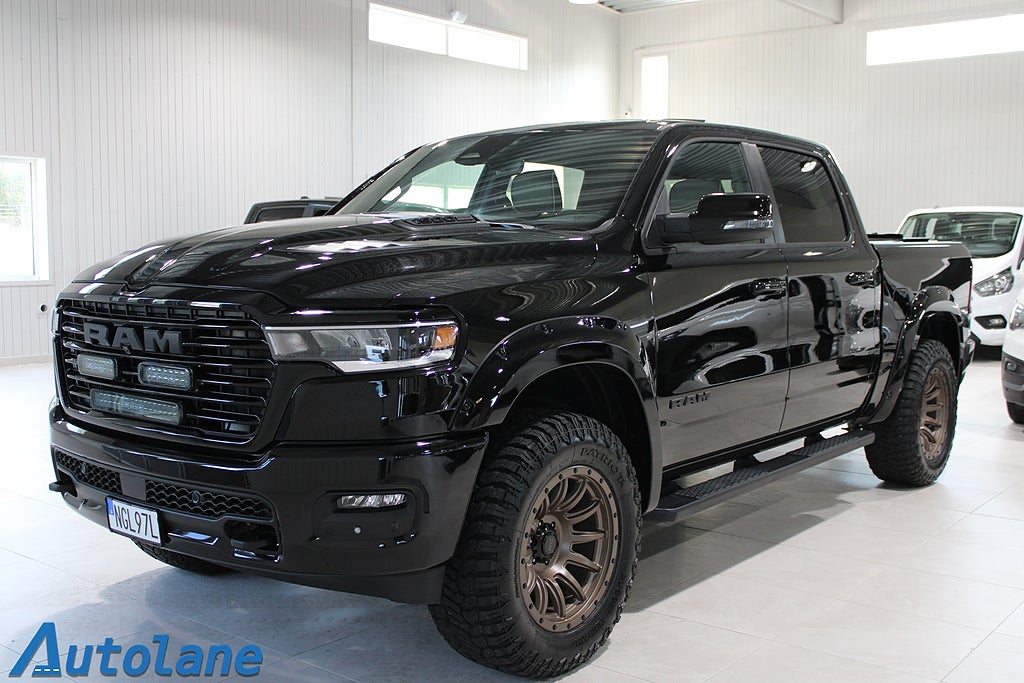 Dodge RAM 1500  5'7" Box 3.0 Hurricane 4x4 LARAMIE Pano,35" Låg skatt