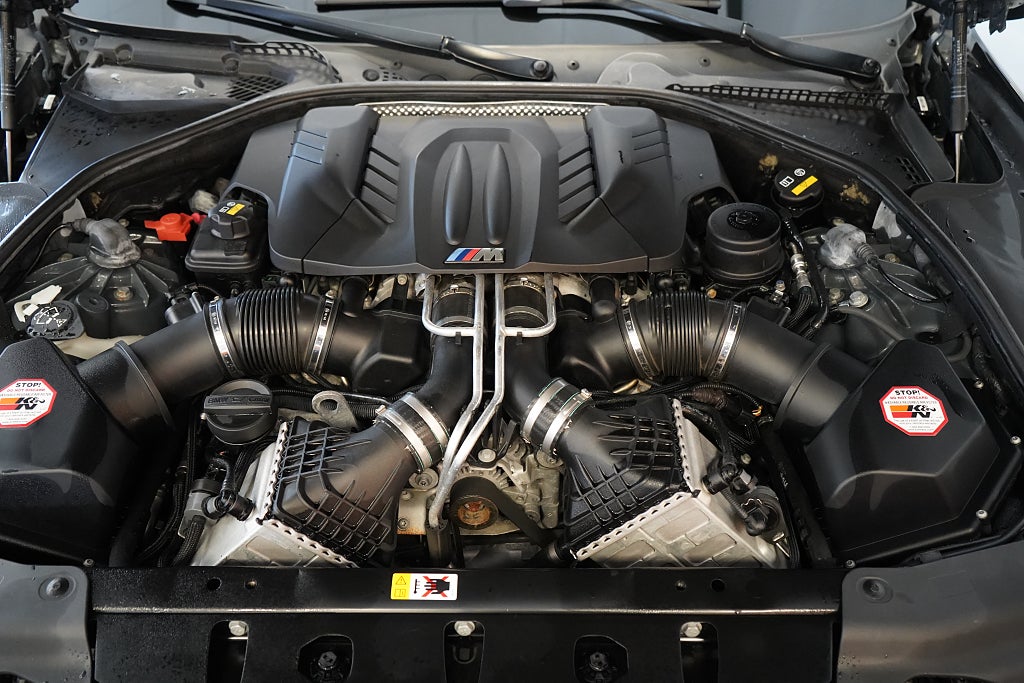 BMW M6 2015 - miniatyr 16