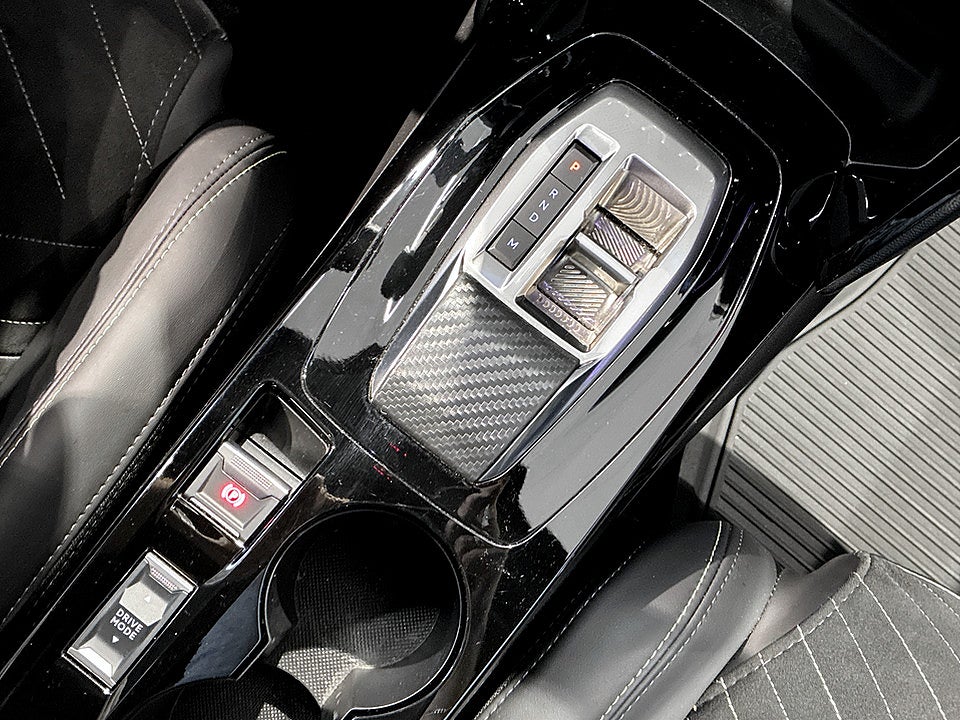 Bild på Peugeot 2008 GT Hybrid 145hk Aut B-KAMERA CARPLAY