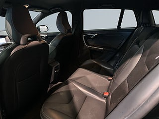 Volvo V60 T3 Geartronic Rattvärme Drag Pvärm Psens GPS SoV – bild 13