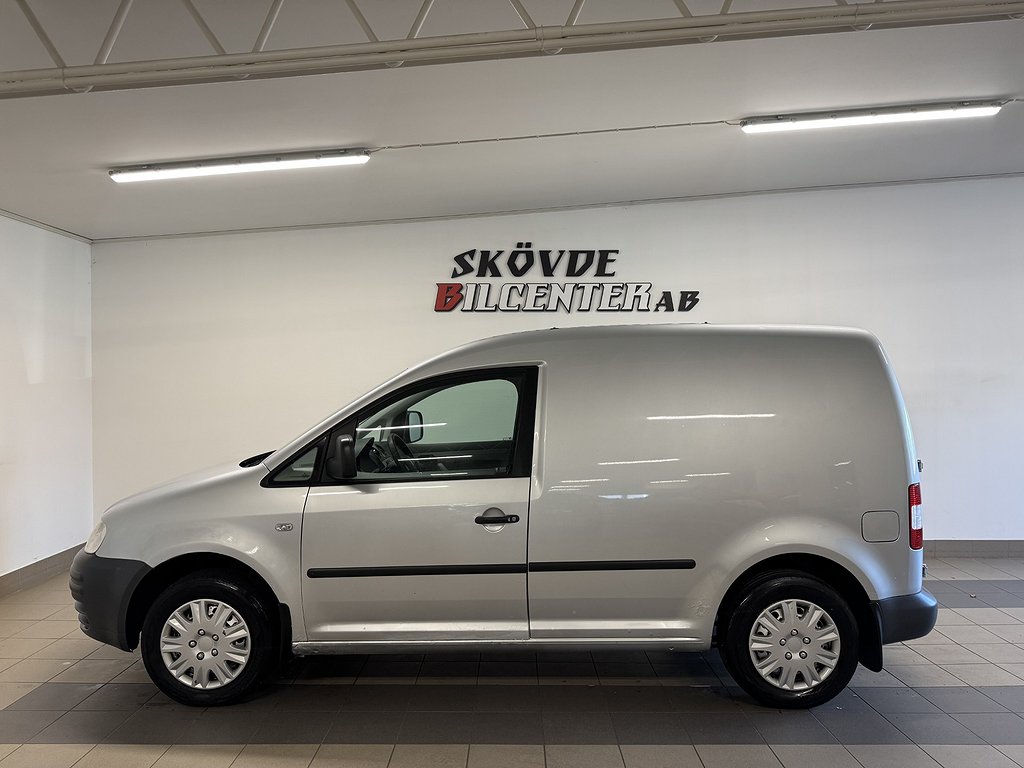 Volkswagen Caddy 1.6 Bensin/Nybesiktad/Dragkrok/Räntefri avb.