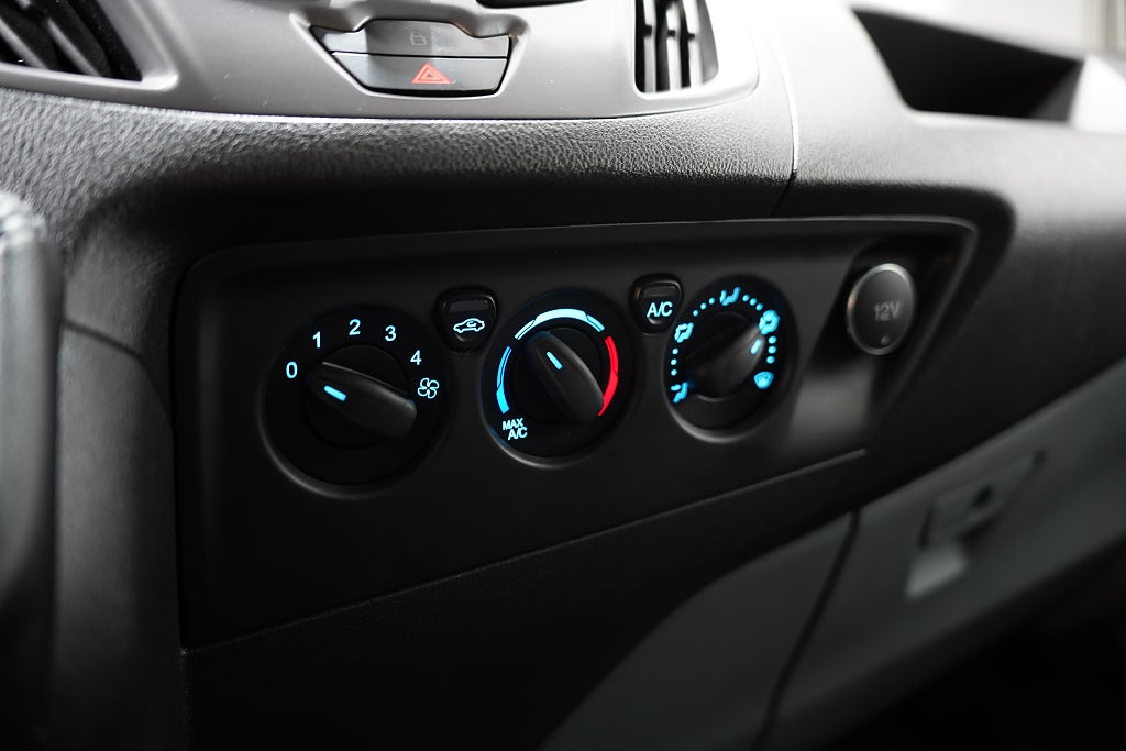 Ford Transit Custom L2 340 2.0 TDCi 170hk D-värmare Drag P-sens Carpl