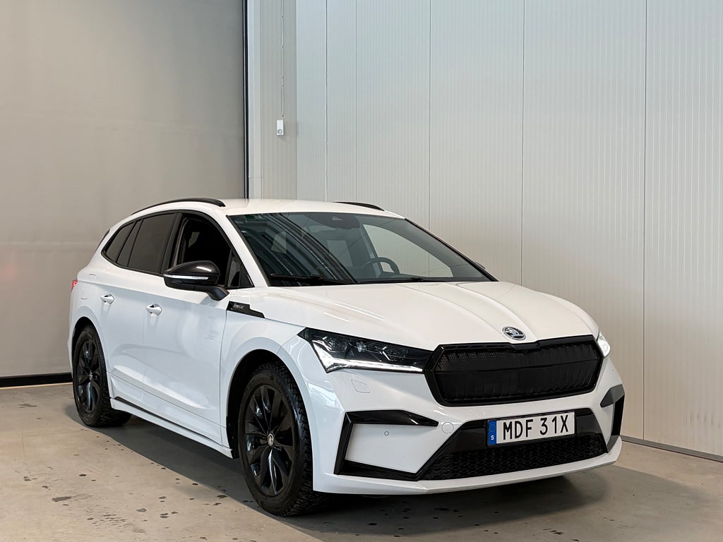 Skoda Enyaq iV 60 Sportline Värmepump Dragkrok GPS B-kam Dubb