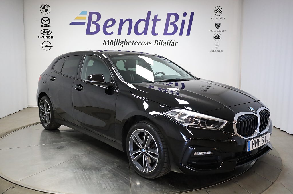 BMW 118I Model Sport | Backkamera | LED | Sportstolar