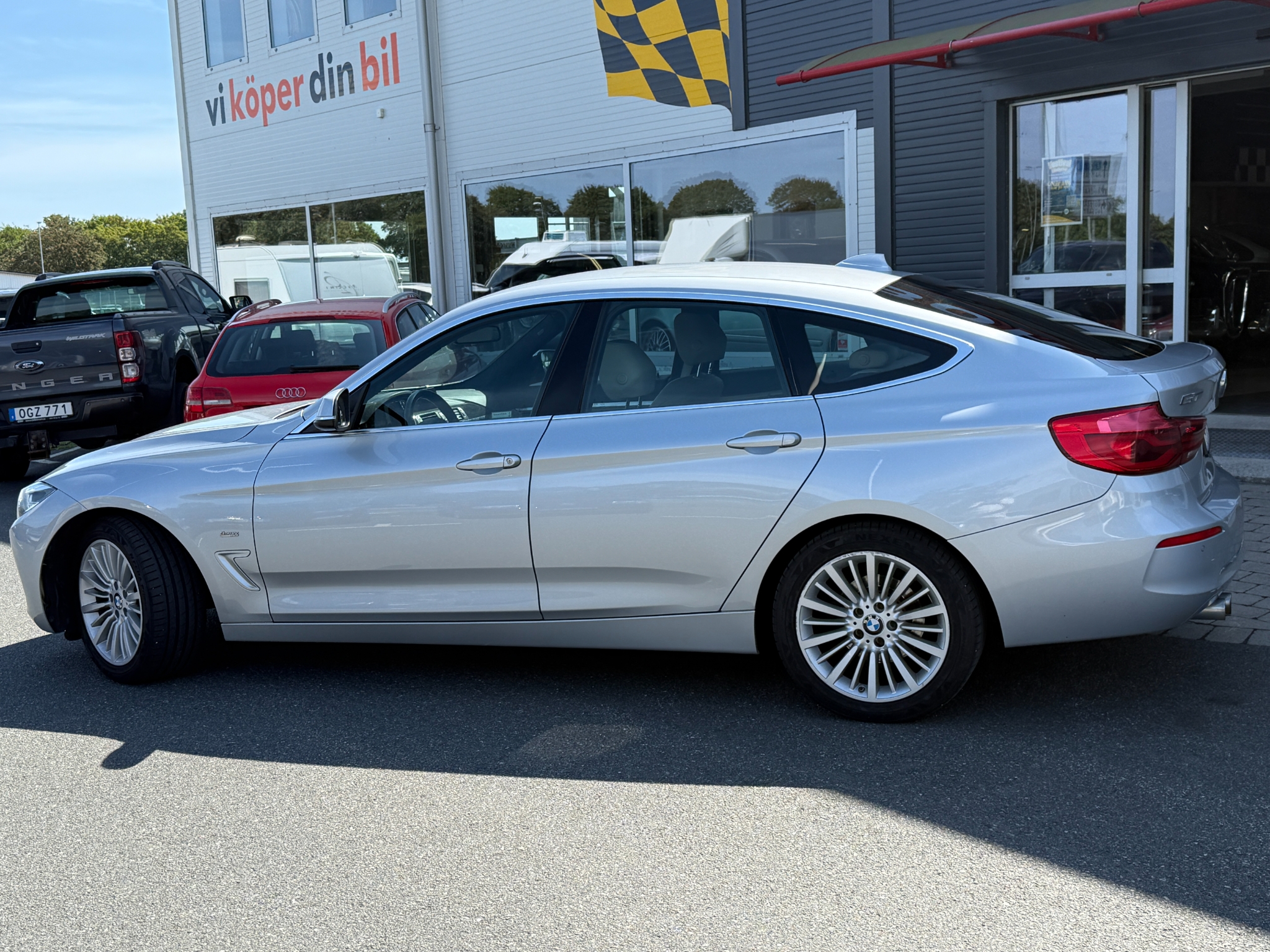 BMW 330 2018, bild 7/46