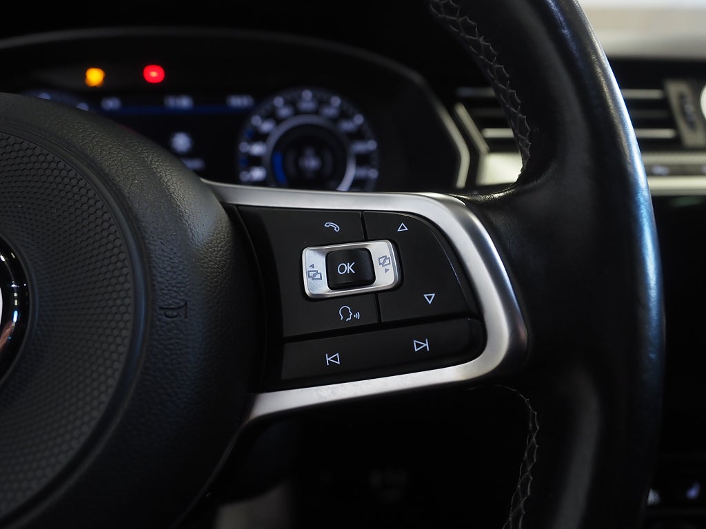 Volkswagen Passat SC TSI 280hk 4M GTR |Pano|Drag|Värmare|Navi|Cockpit| 2018
