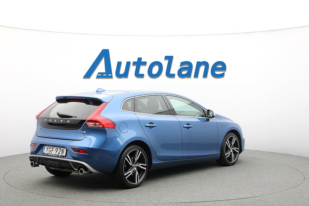 Volvo V40 T3 R-Design, Panorama, H/K, Kamera 152hk