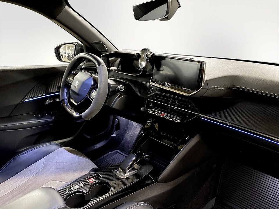 Bild på Peugeot E-2008 GT 50kWh 136hk Aut - B-KAMERA,CARPLAY,NAV