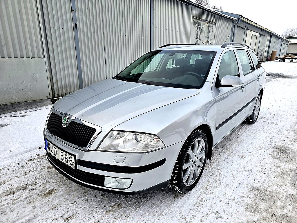 Skoda Octavia Kombi 1.8 TSI Ny besiktat Ny servad Drag 
