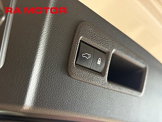 SUV Lexus NX 25 av 27