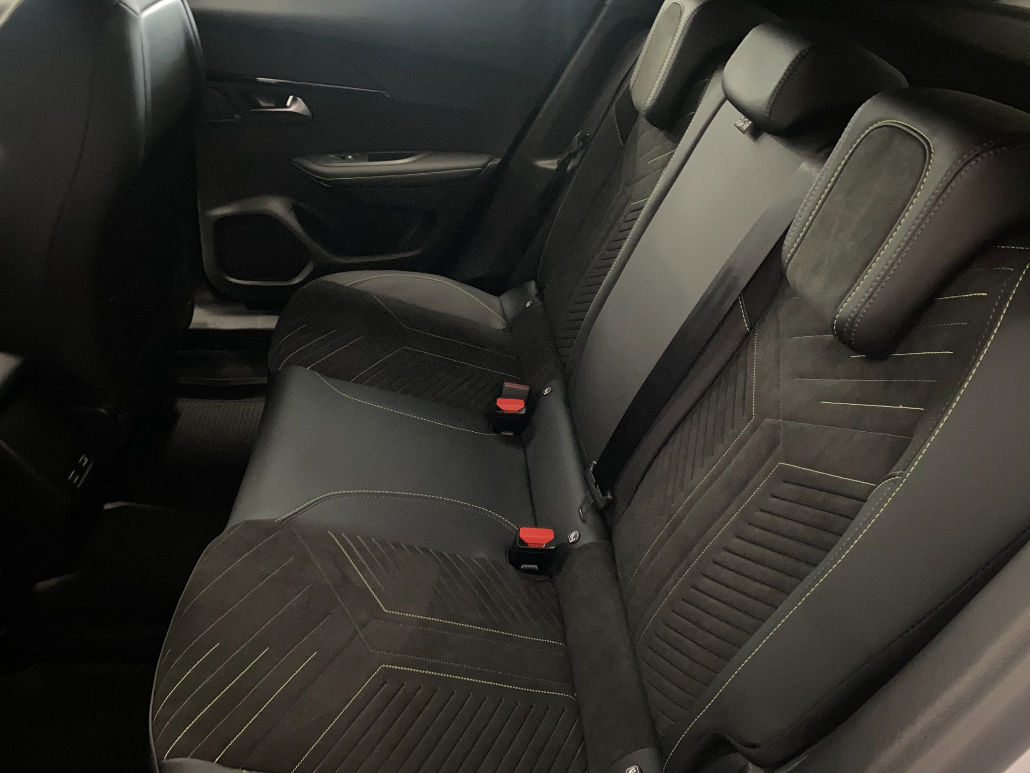 Peugeot 2008 GT Hybrid 145hk Automat 2026, bild 6/38