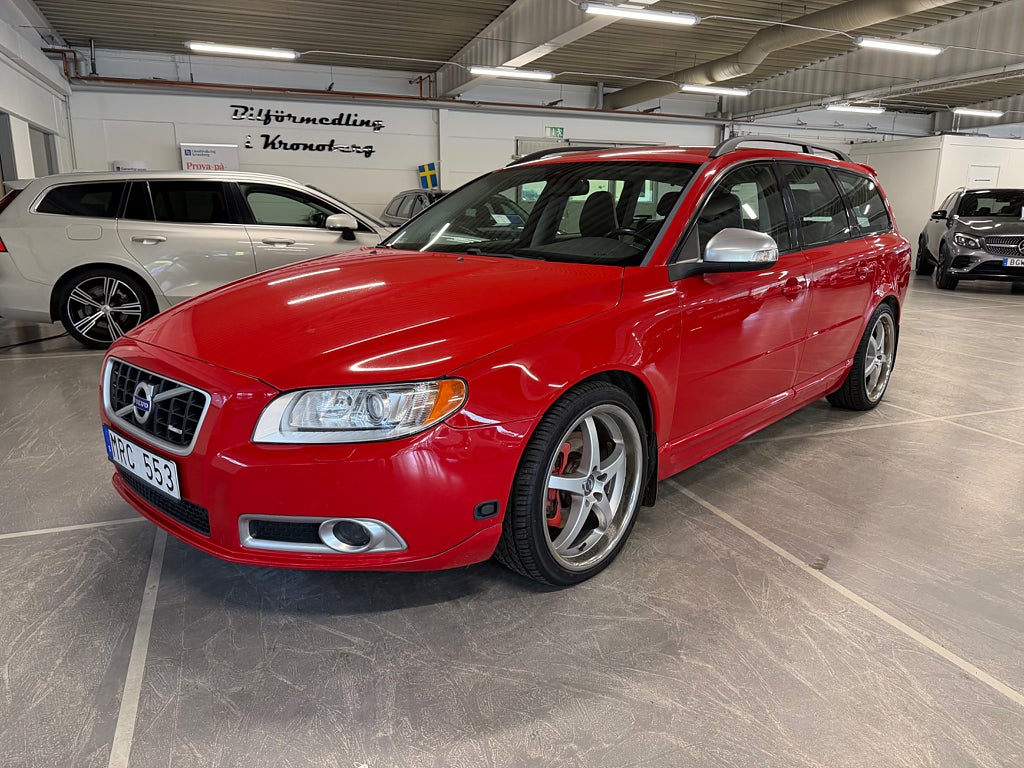 Volvo V70 2.5FT R-Design 231hk Dragkrok Skinn Nyservad Nybesikt