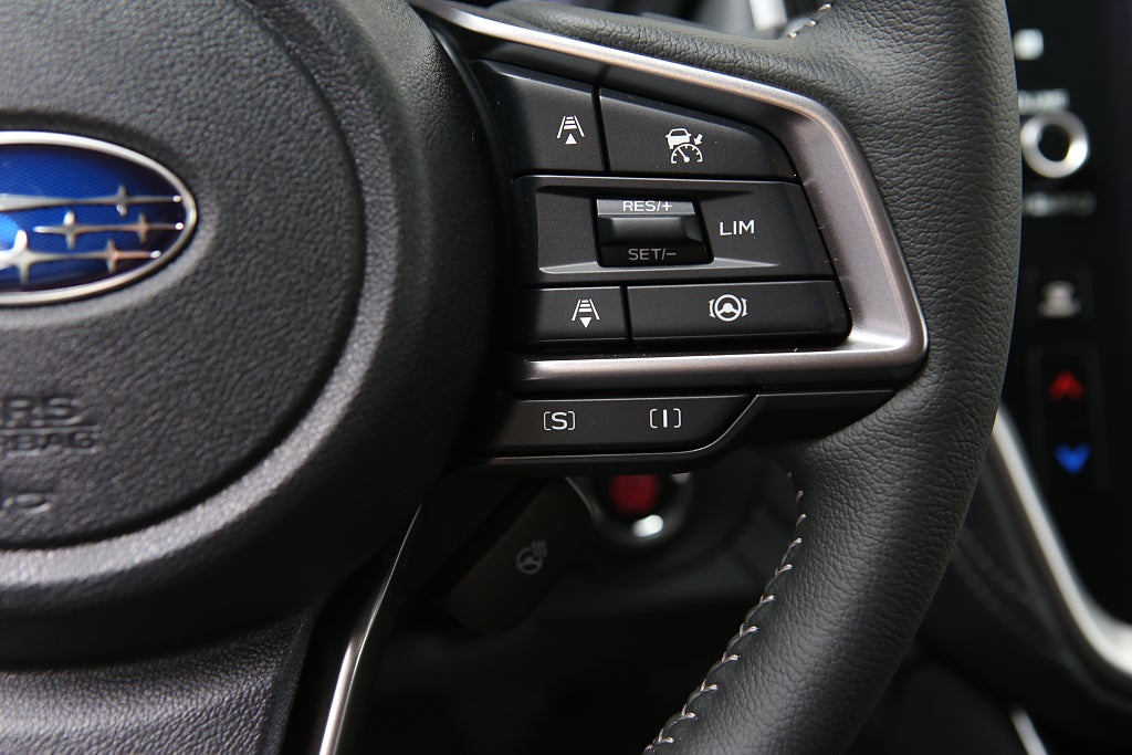 Subaru Outback Limited | 3 fria Service.