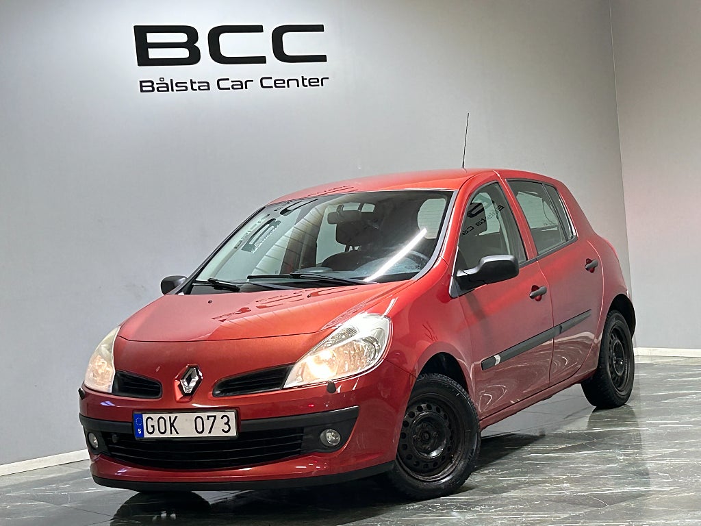 Renault Clio Halvkombi 1.2 SoV-hjul Kamrem bytt 1-Brukare