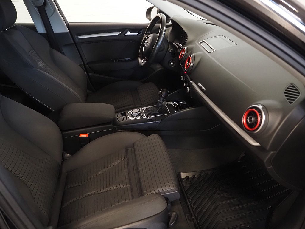 Audi A3 Sportback 2.0 TDI quattro 184hk S Tronic Navi Drag 2015