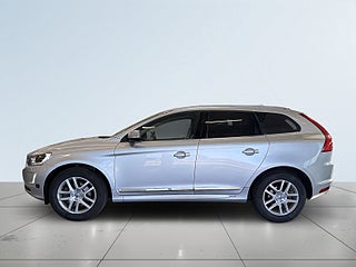 Volvo XC60 D4 AWD Geartronic Classic Summum S&V/Pano/Kamera/Dvärm – bild 4