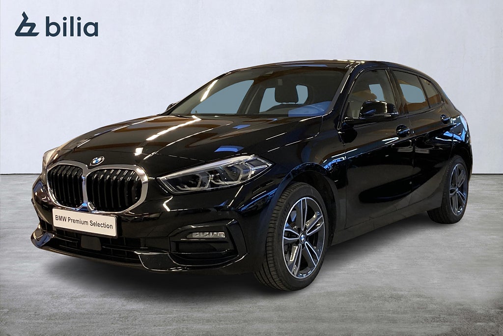 BMW 118I Sport line Navi PDC Bak Farthållare Digital Cockpit LED