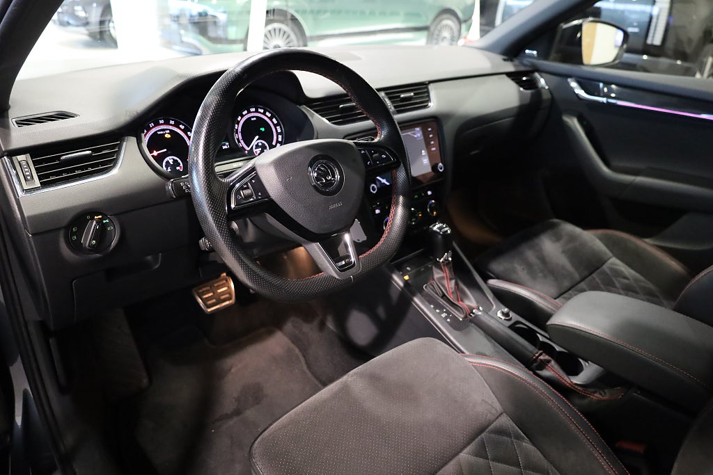 Skoda Octavia 2.0 TDI RS AUT 4x4 Navi Värmare Kamera Canton CarPlay 2018