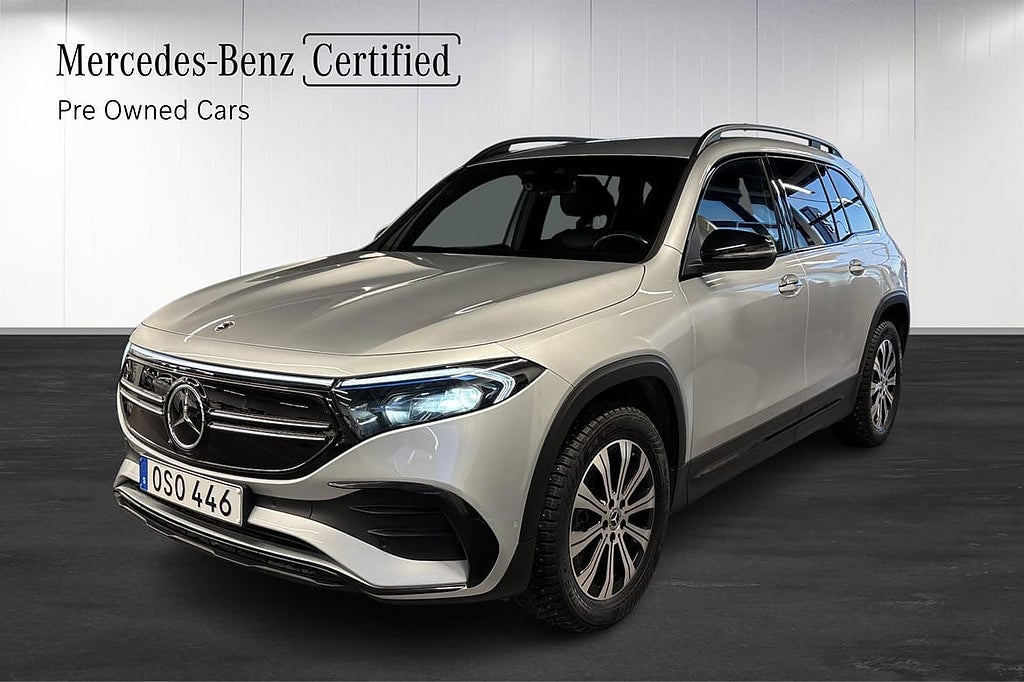 Mercedes-Benz EQB 350 4MATIC AMG MOMS 7-sits Kamera SoV-däck