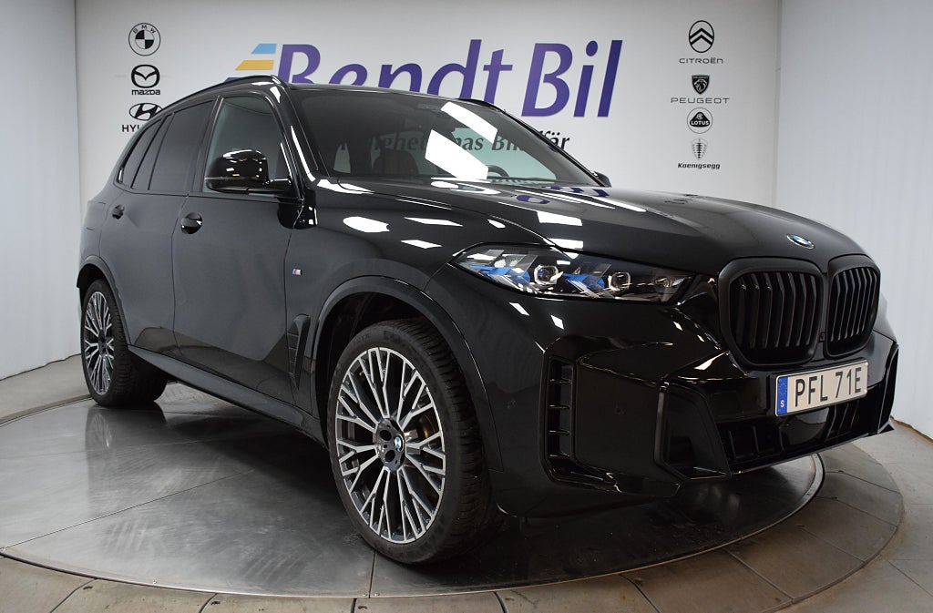 BMW X5 xDrive 30d / M Sport / Innovation / 22"/ Drag/ HK / 