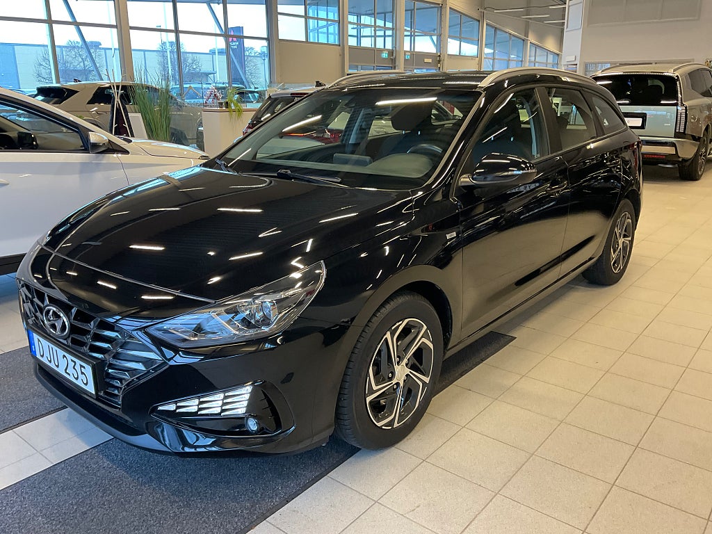 Hyundai i30 Kombi 1.5 T-GDI DCT Essential (159hk) S/V-hjul